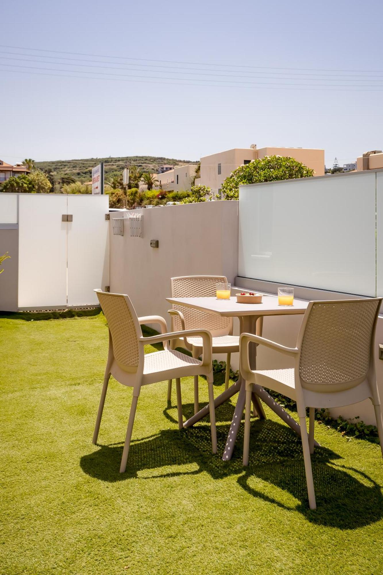 Sarpidon Suites Agia Marina  Exterior photo